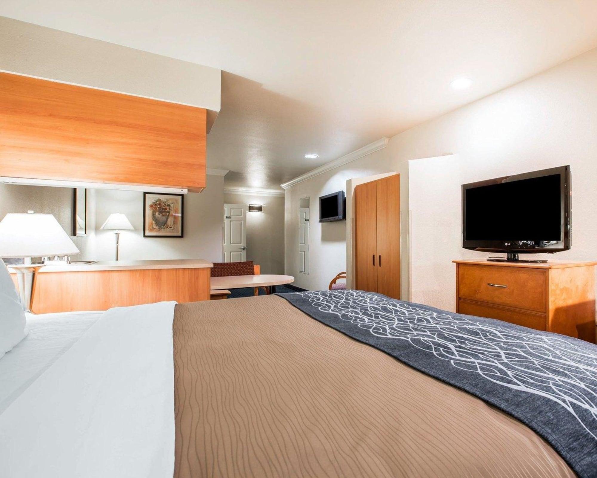 Comfort Inn & Suites Салинас Екстериор снимка